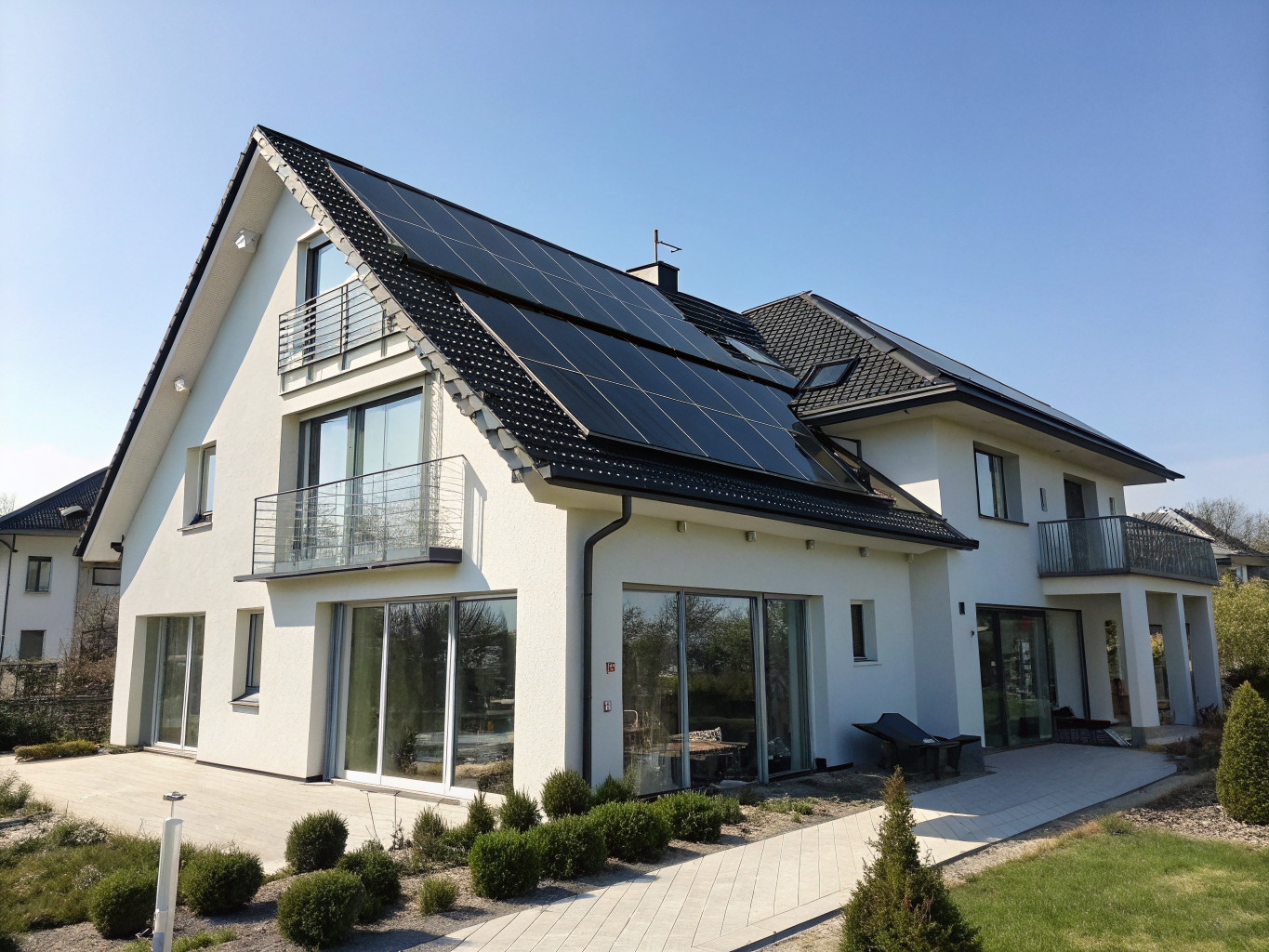 Completed Stratos Energy project - 13.2kW solar array at Hope Island